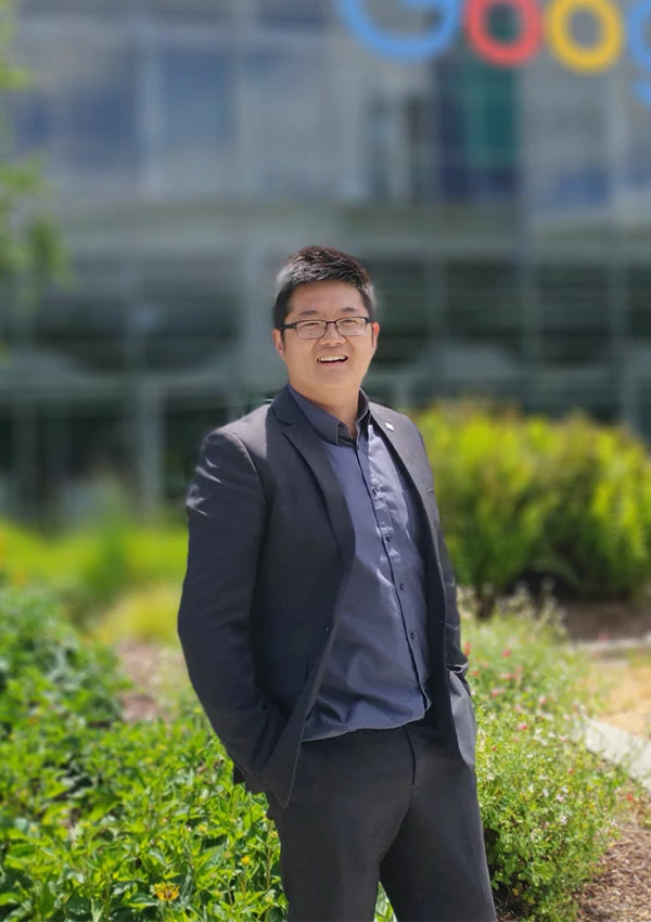 EMAC China MD Jasper Lee 600x850 This is a photo of Jasper, the leader of EMAC China team.